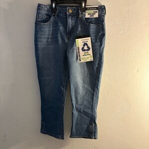 d. jeans Classic Blue Denim Capris Size 6